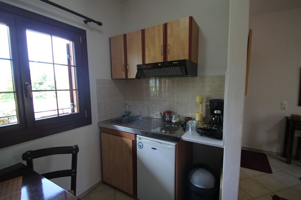 Artemis Apartments โคนิทซา ภายนอก รูปภาพ