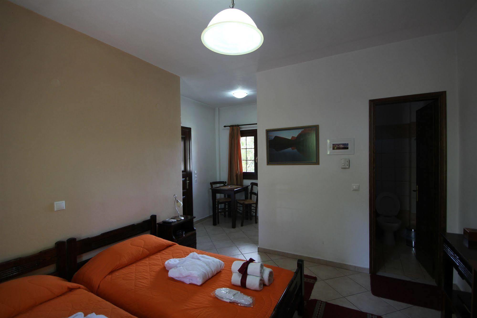 Artemis Apartments โคนิทซา ภายนอก รูปภาพ