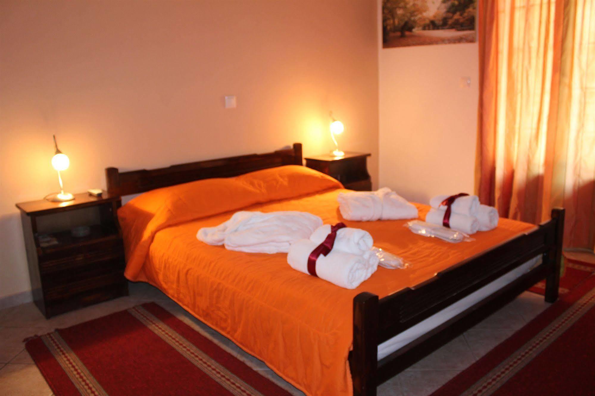 Artemis Apartments โคนิทซา ภายนอก รูปภาพ