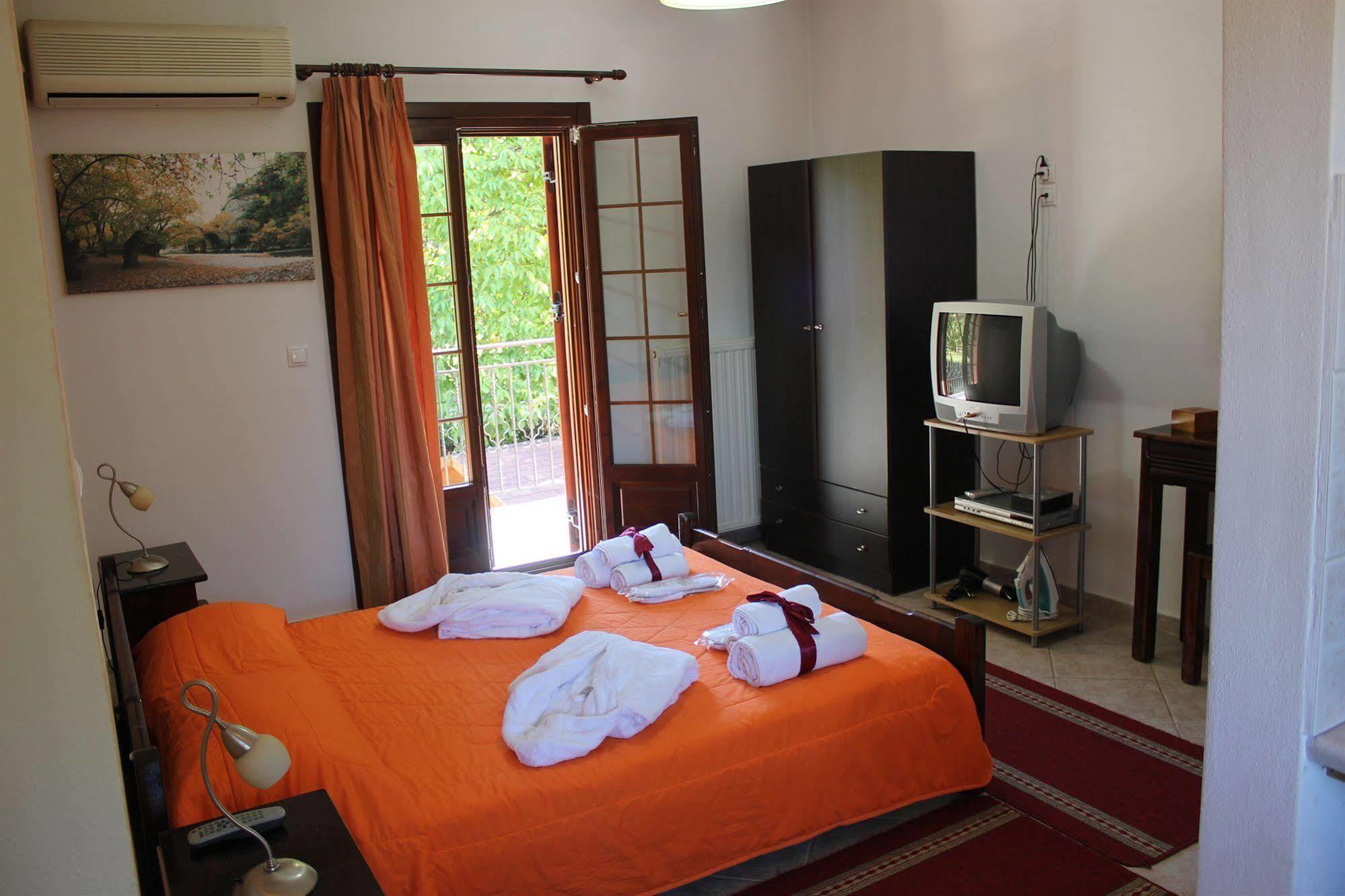 Artemis Apartments โคนิทซา ภายนอก รูปภาพ